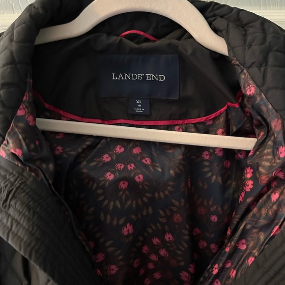 Lands' End Black Quilted Jacket with Brown Trim - Picture 5 of 7